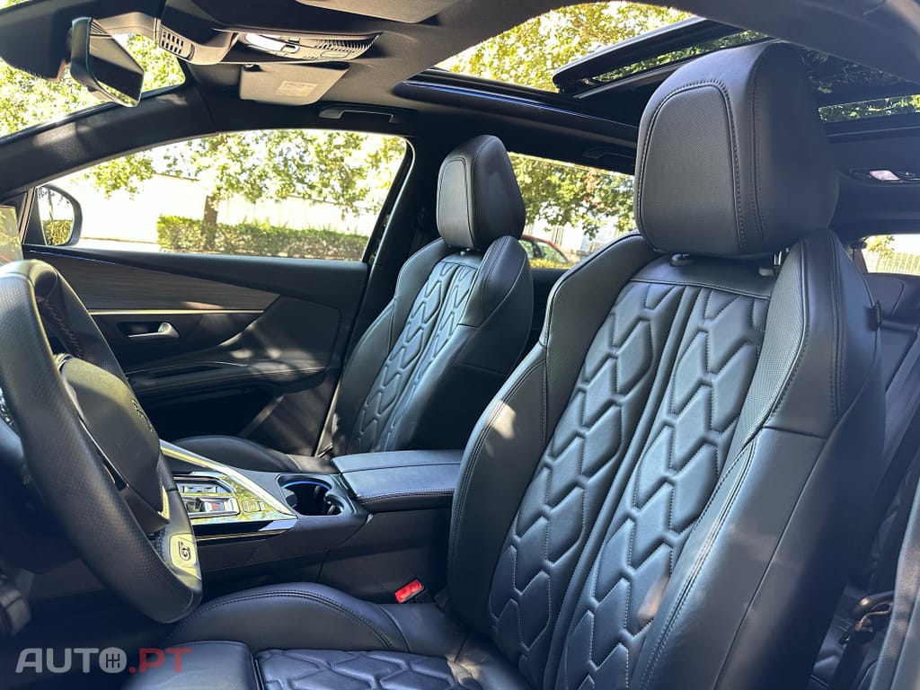 Peugeot 3008 1.6 Hybrid4 GT Pack e-EAT8