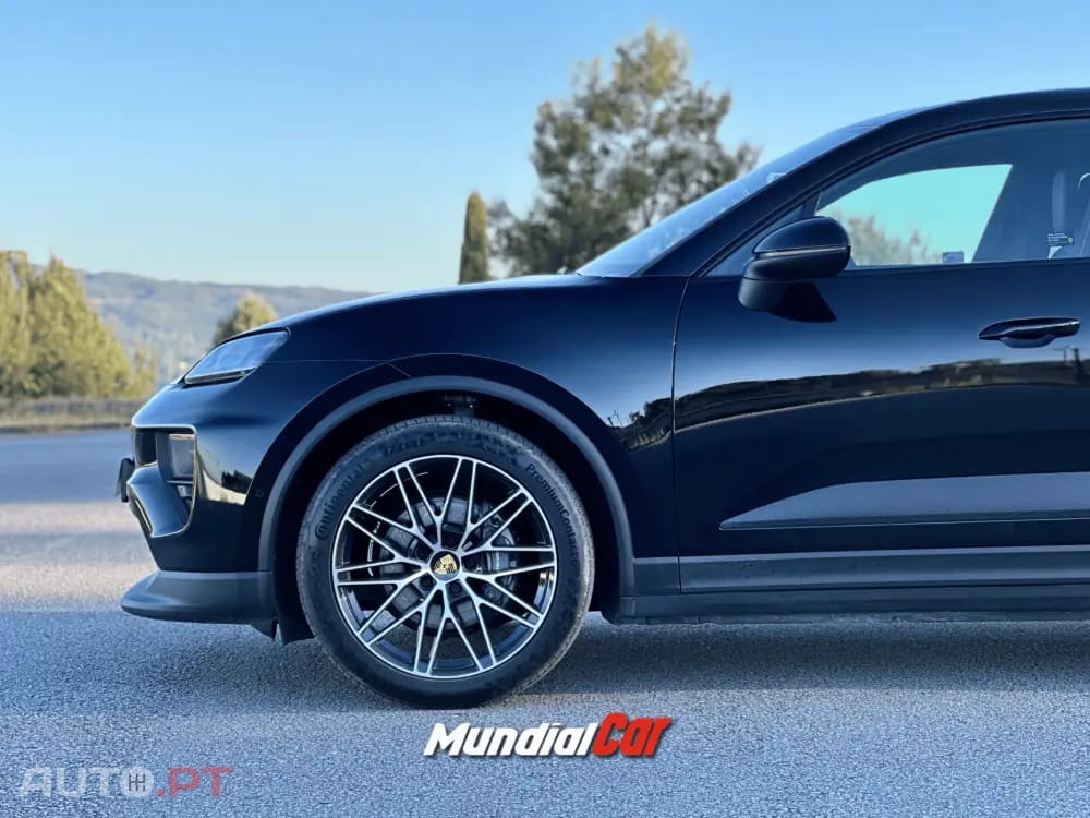 Porsche Macan Electric 4