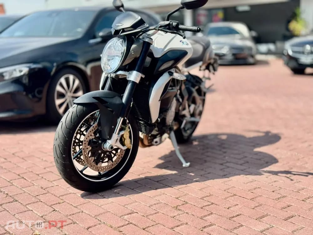 Mv Agusta Brutale MV Agusta Brutale 675