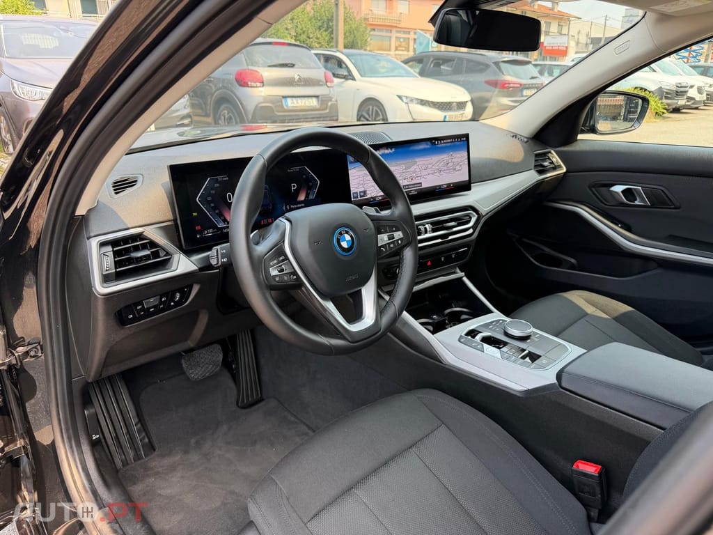 BMW 320 e Auto
