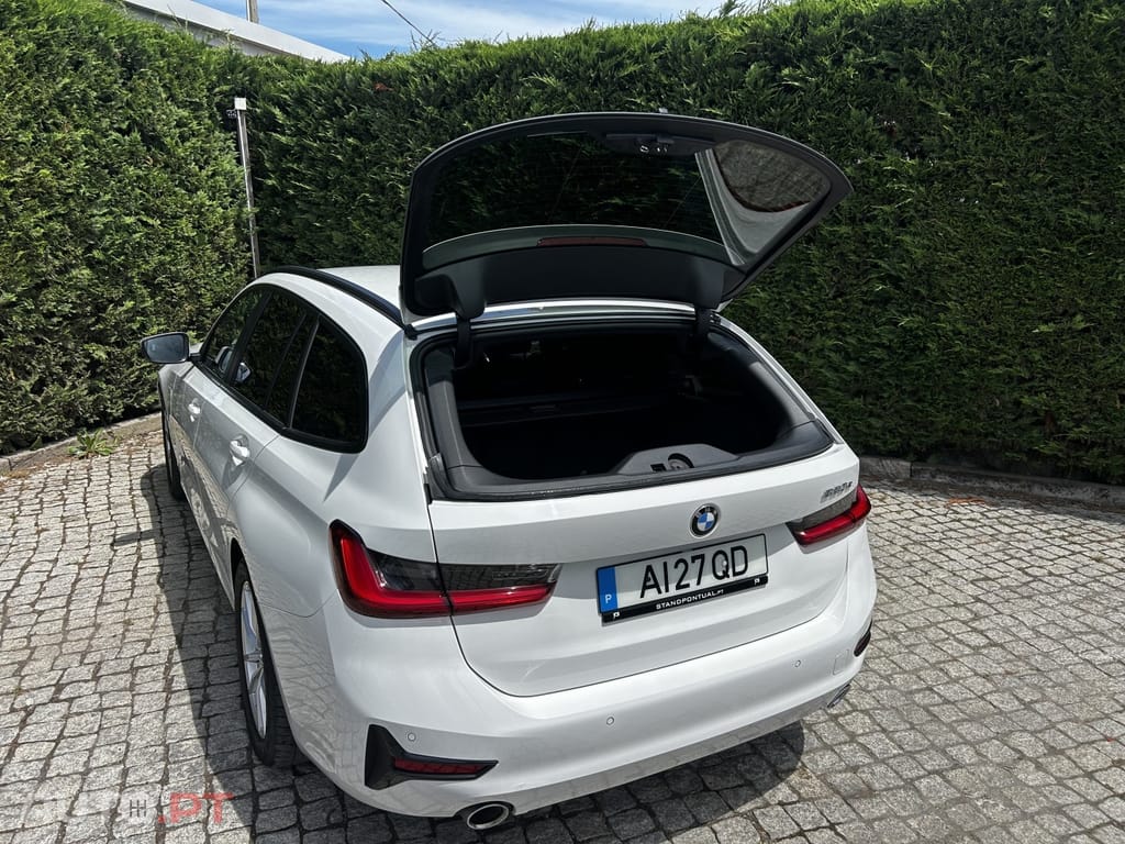 BMW 320 e Touring Line Luxury Auto