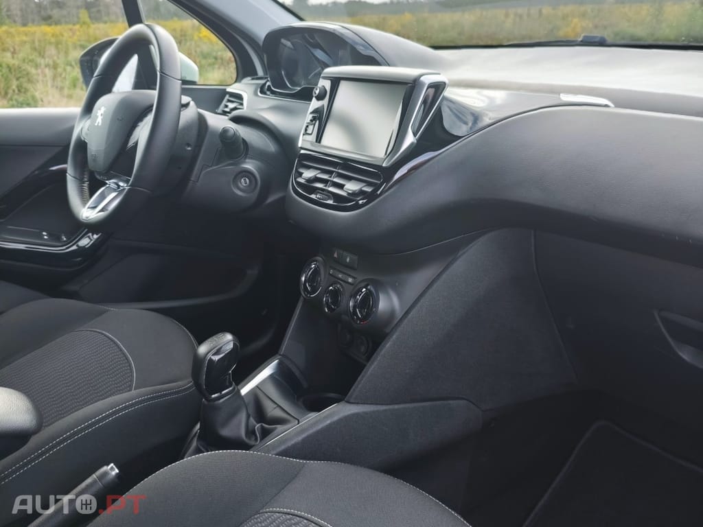 Peugeot 208 1.5 BlueHDi Active Business Pack