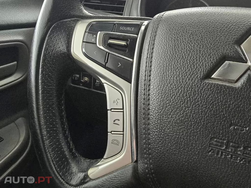 Mitsubishi L200 2.4 DI-D CD Invite 4WD