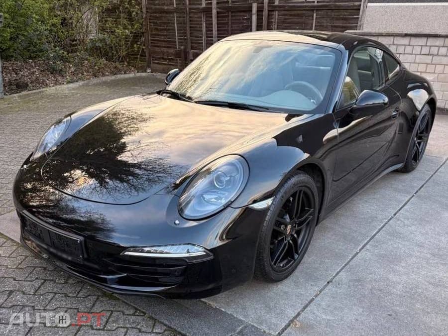 Porsche 911 Carrera 4