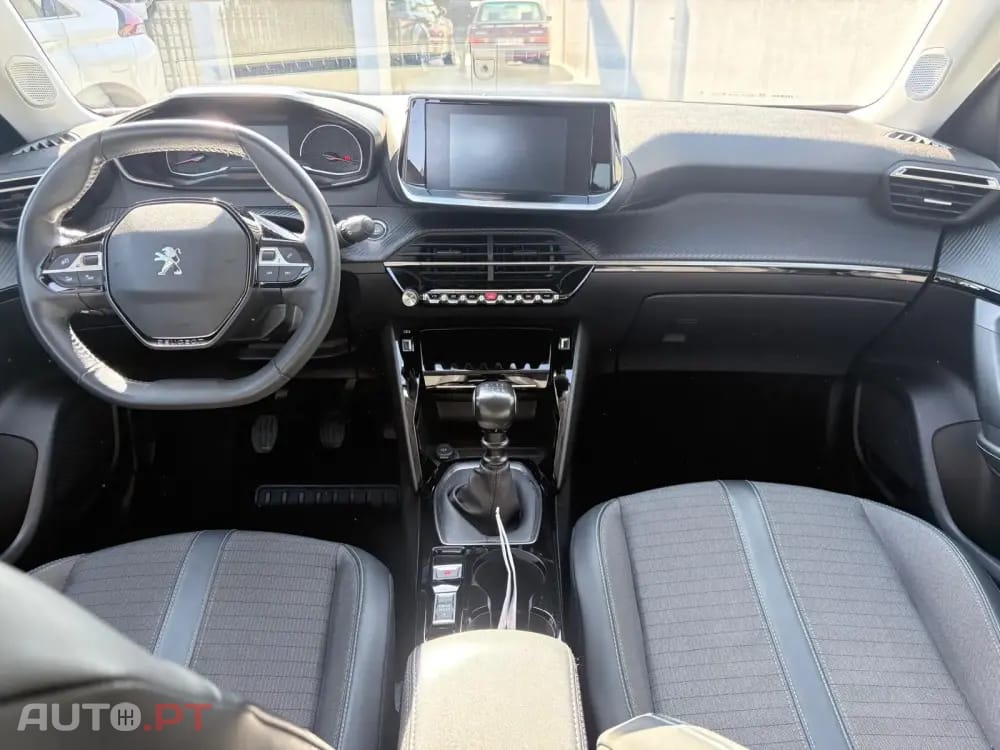 Peugeot 2008 1.2 PureTech Allure