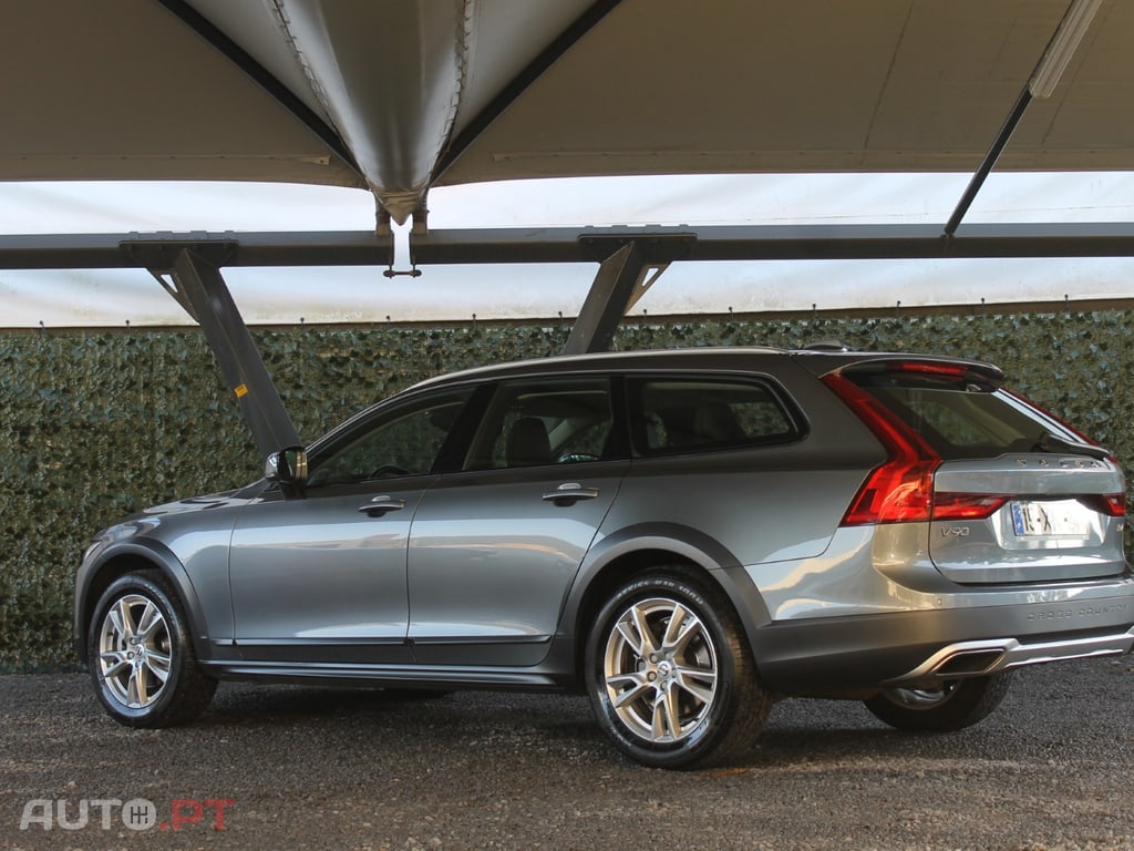 Volvo V90 Cross Country 2.0 D4 AWD Geartronic