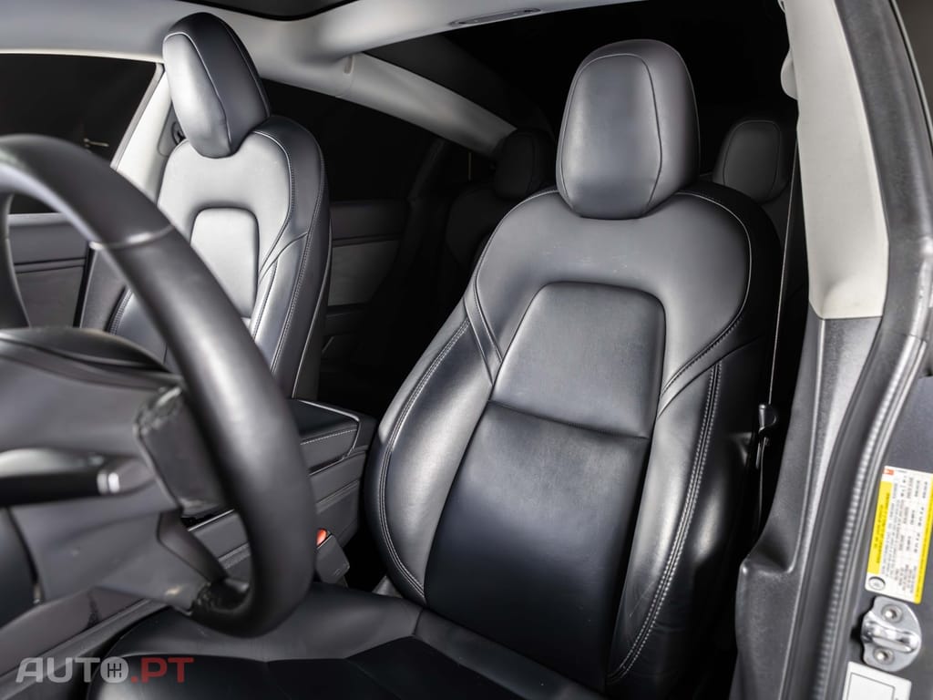 Tesla Model 3 Long-Range Dual Motor AWD