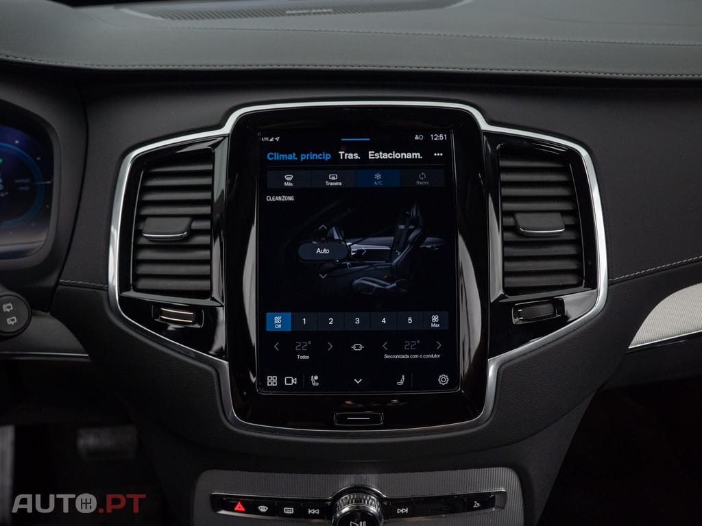 Volvo XC90 2.0 T8 PHEV Plus Bright AWD