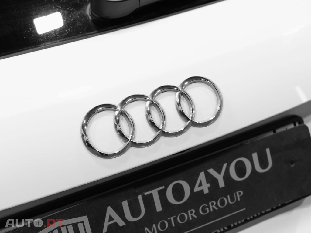 Audi Q3 45 TFSIe S line S tronic