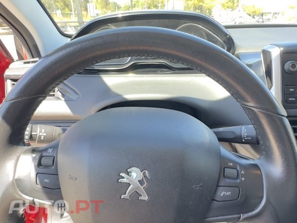 Peugeot 208 82 PureTech Style