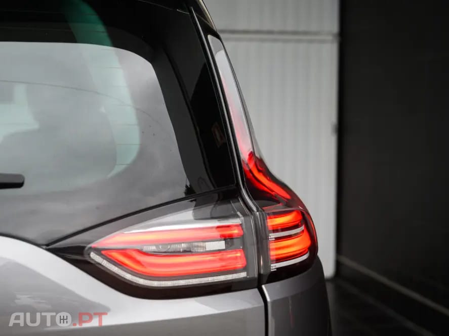 Renault Espace 1.6 dCi Zen EDC