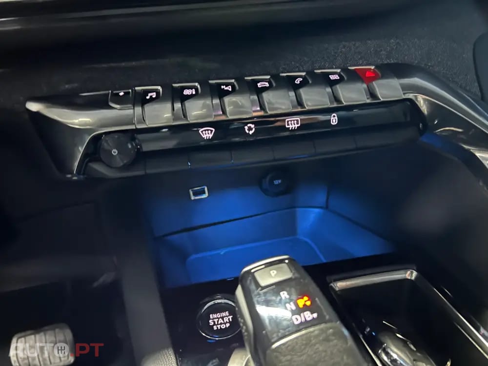 Peugeot 3008 1.6 Hybrid Allure Pack e-EAT8