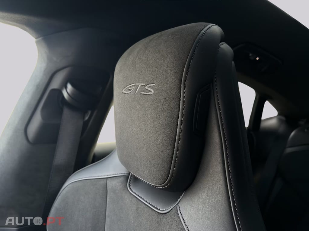 Porsche Taycan GTS I.V.A DEDUTIVEL 