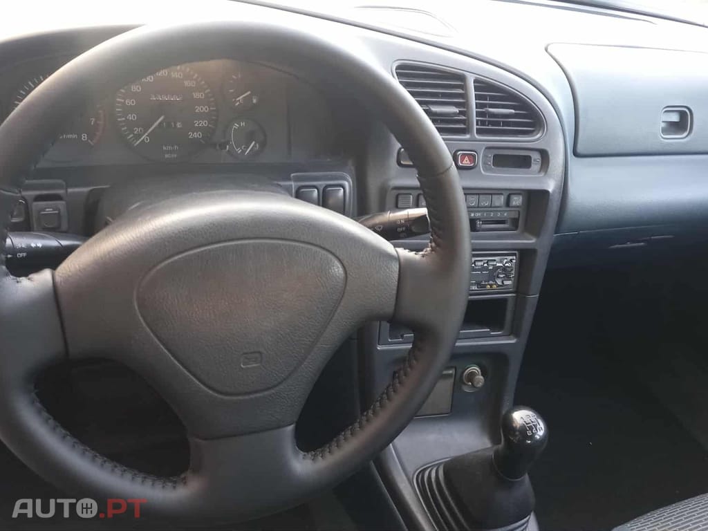 Mazda 323 F 1.5 90cv Direçao assistida
