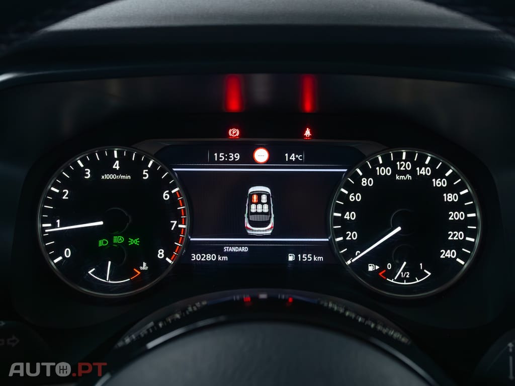 Nissan Qashqai 1.3 DIG-T N-Connecta LED+SKY