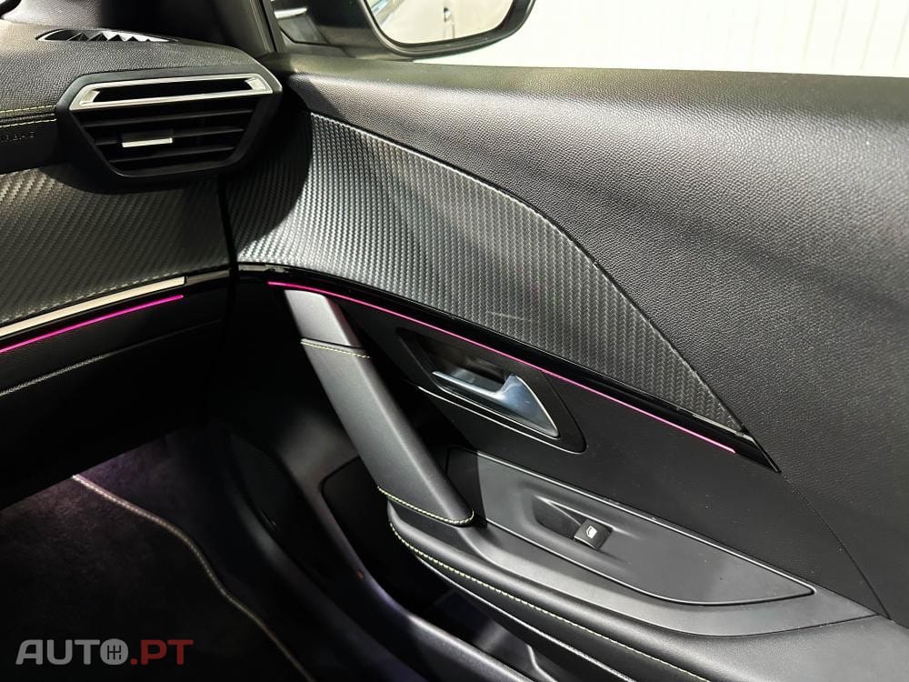 Peugeot E-208 50 kWh GT Pack