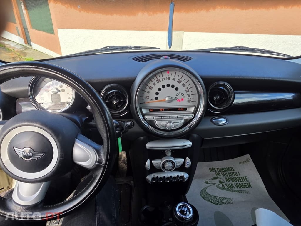 MINI Cooper Cooper D