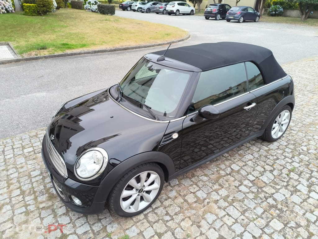 MINI Cooper R57 2015