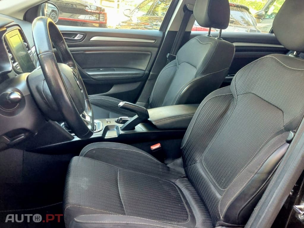 Renault Mégane Sport Tourer 1.5 Blue dCi Intens EDC