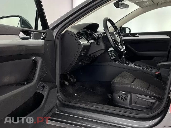Volkswagen Passat 1.6 TDI Highline