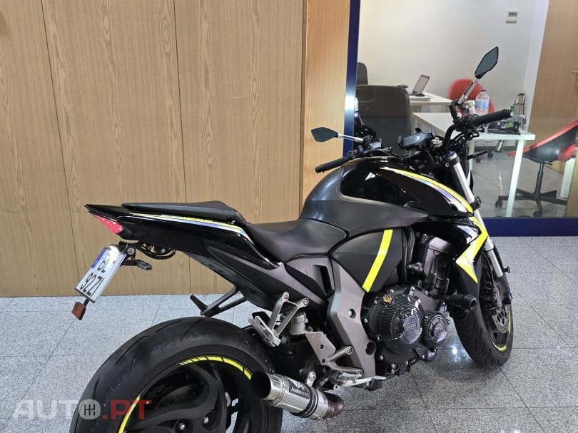 Honda CB black edition