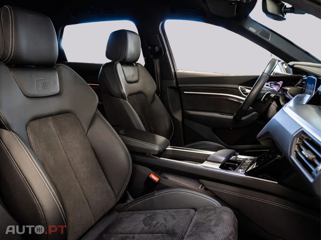 Audi E-Tron I.V.A DEDUTÍVEL 55 S LINE BLACK 22Z