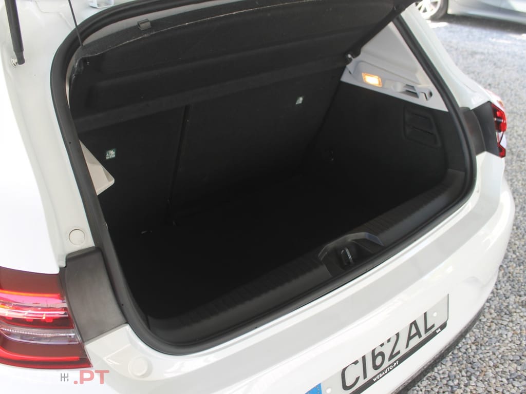 Renault Clio TCe 100 BUSINESS EDITION