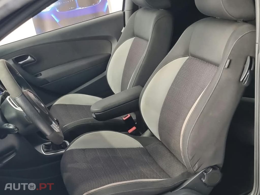 Volkswagen Polo 1.6 TDi R-LINE