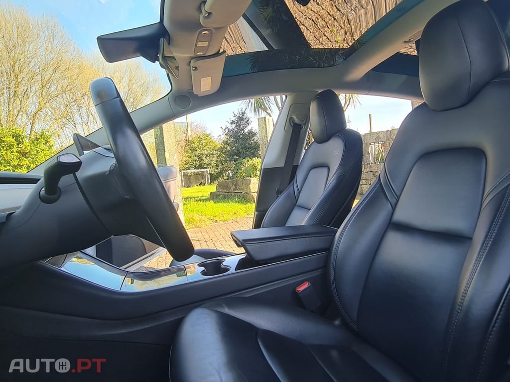 Tesla Model 3 Long-Range Dual Motor AWD