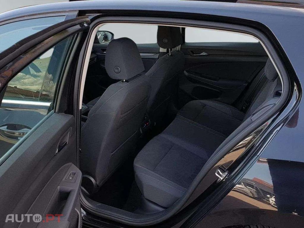 Volkswagen Golf 1.4 eHybrid DSG Style 