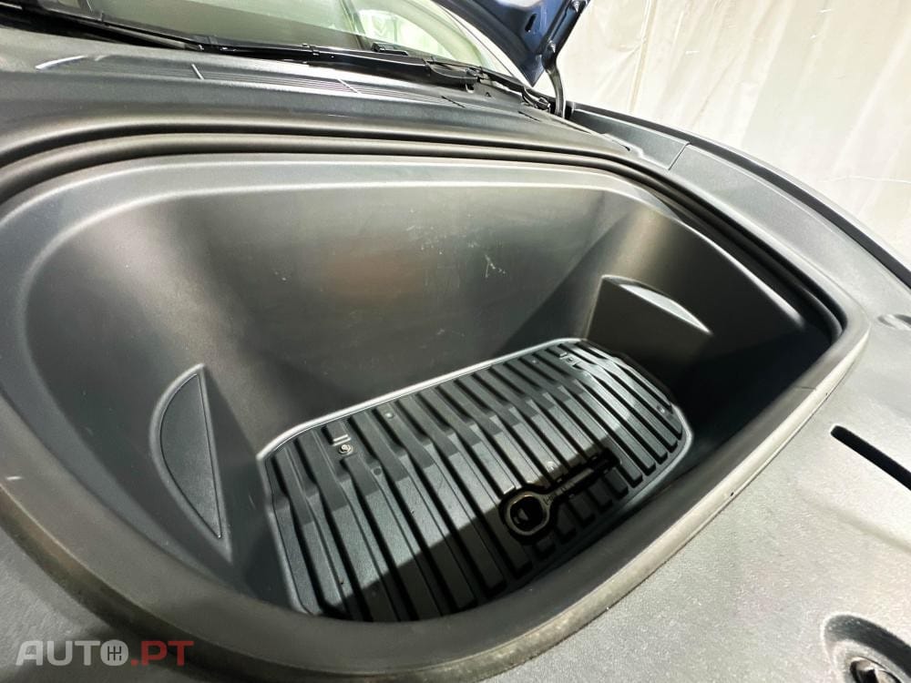 Tesla Model Y Performance Dual Motor AWD