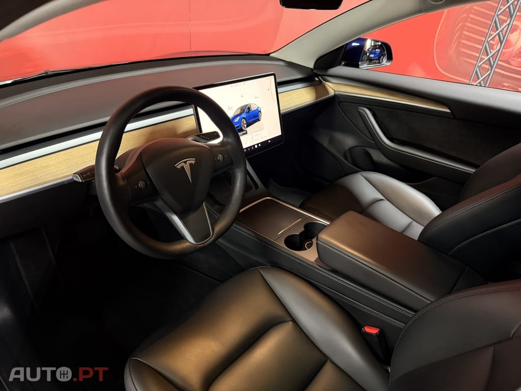 Tesla Model 3 Standard Range Plus RWD