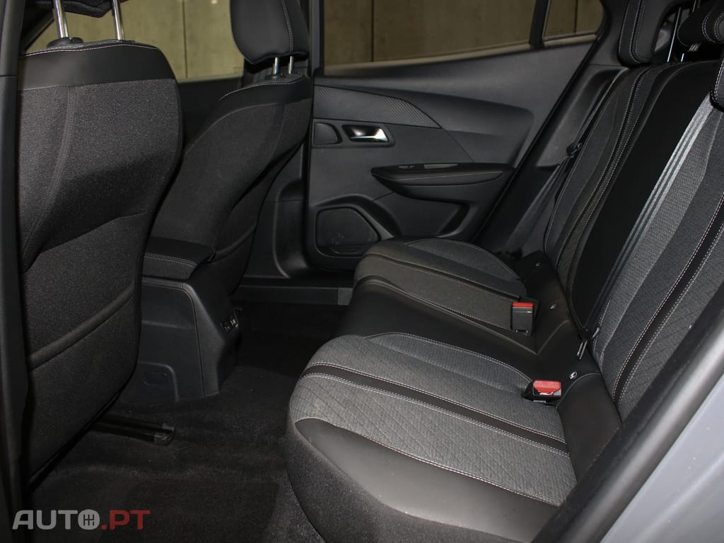 Peugeot 2008 1.2 PureTech Allure