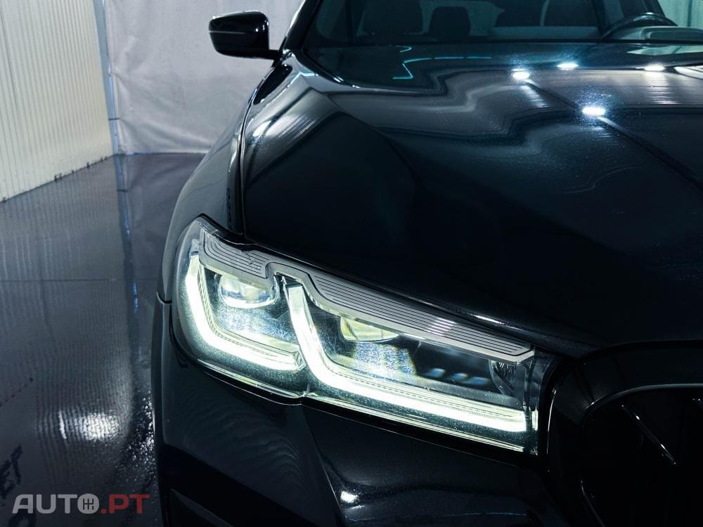 BMW 530 e Pack Desportivo M
