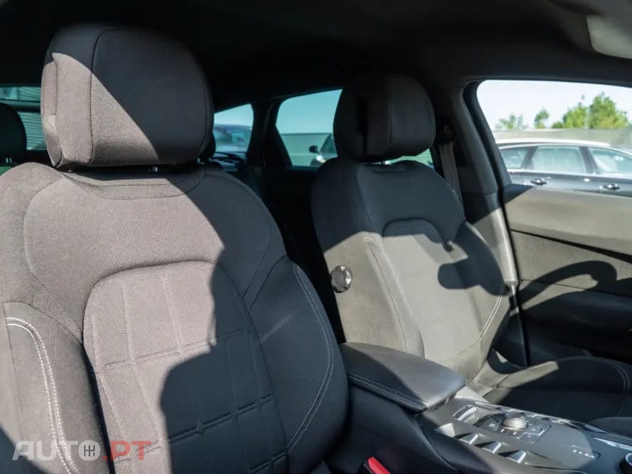 Citroen DS5 2.0 HDi Hy4 So Chic CMP6 102g