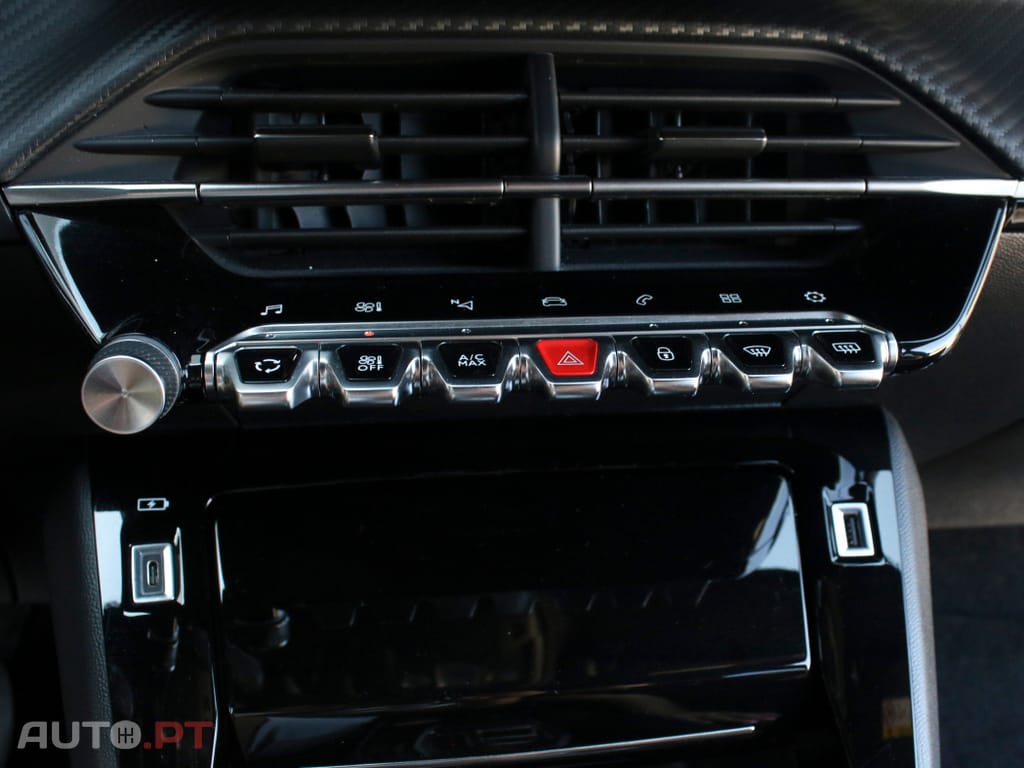 Peugeot 2008 1.2 PureTech Allure EAT8