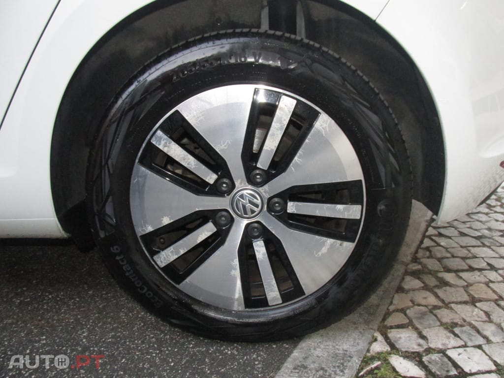 Volkswagen e-Golf AC/DC
