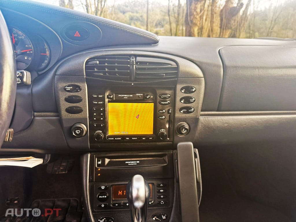 Porsche 911 Carrera 4 Cabrio