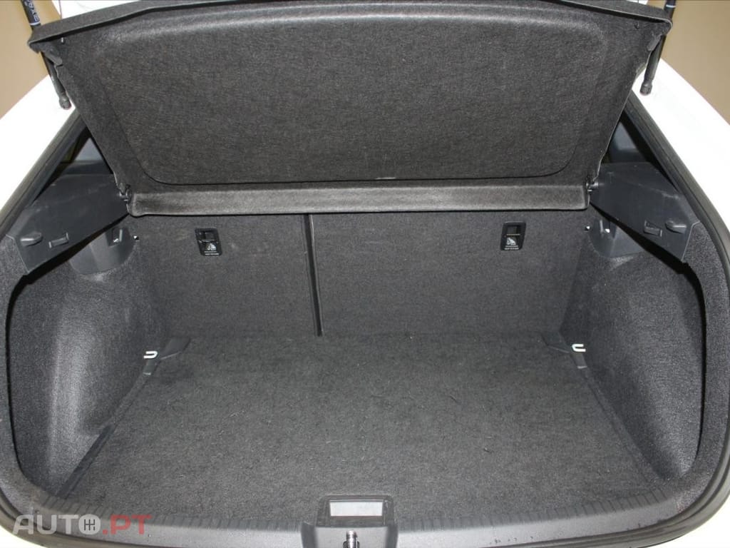 Volkswagen Taigo 1.0 TSI R-Line DSG