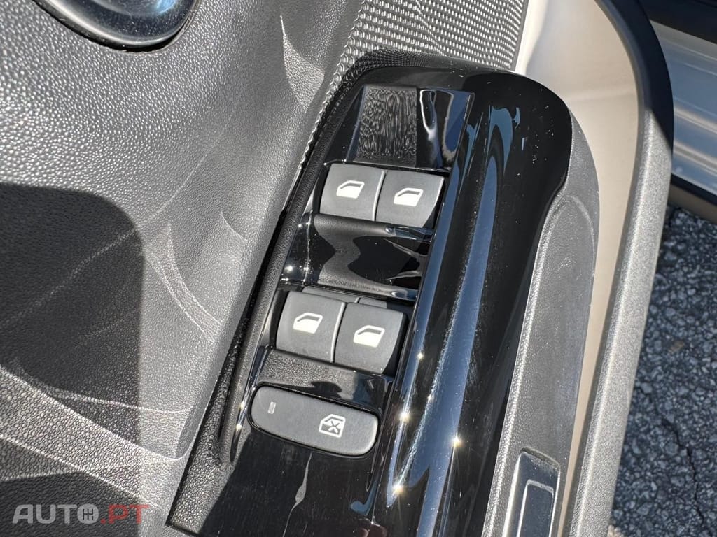 Citroen C3 1.2 PureTech Shine EAT6