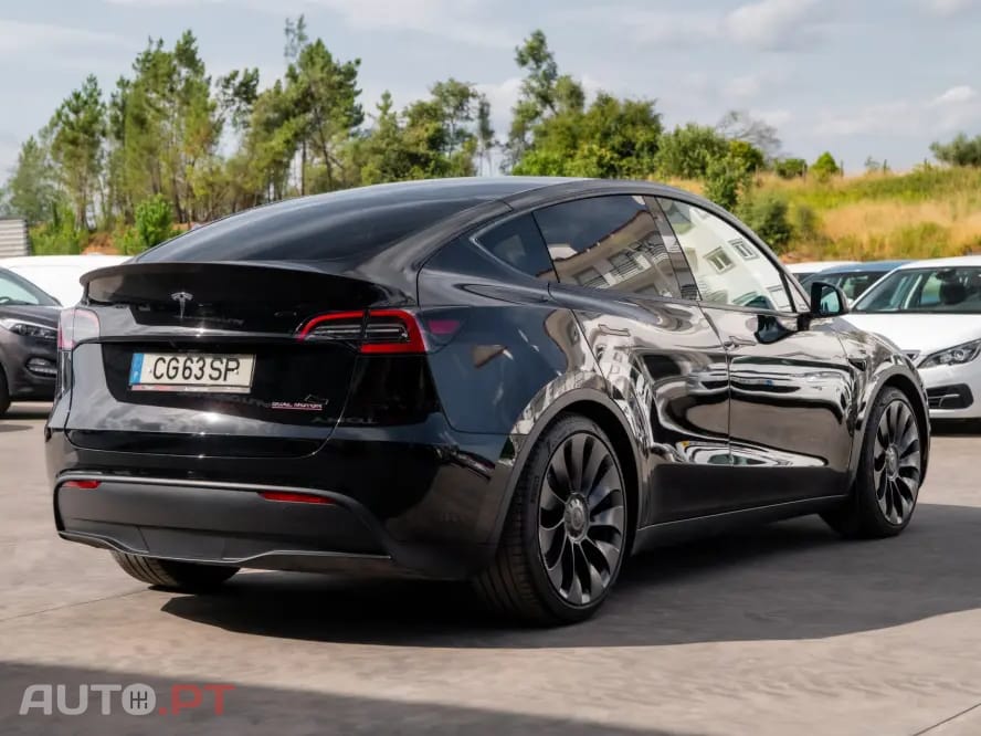 Tesla Model Y Performance Dual Motor AWD