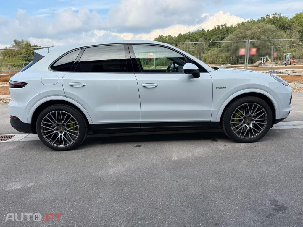Porsche Cayenne E-Hybrid Platinum Edition