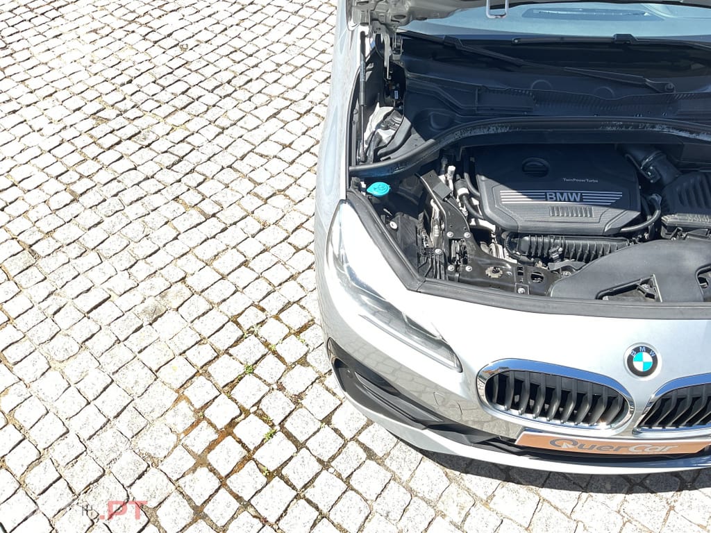 BMW 216 i 7L