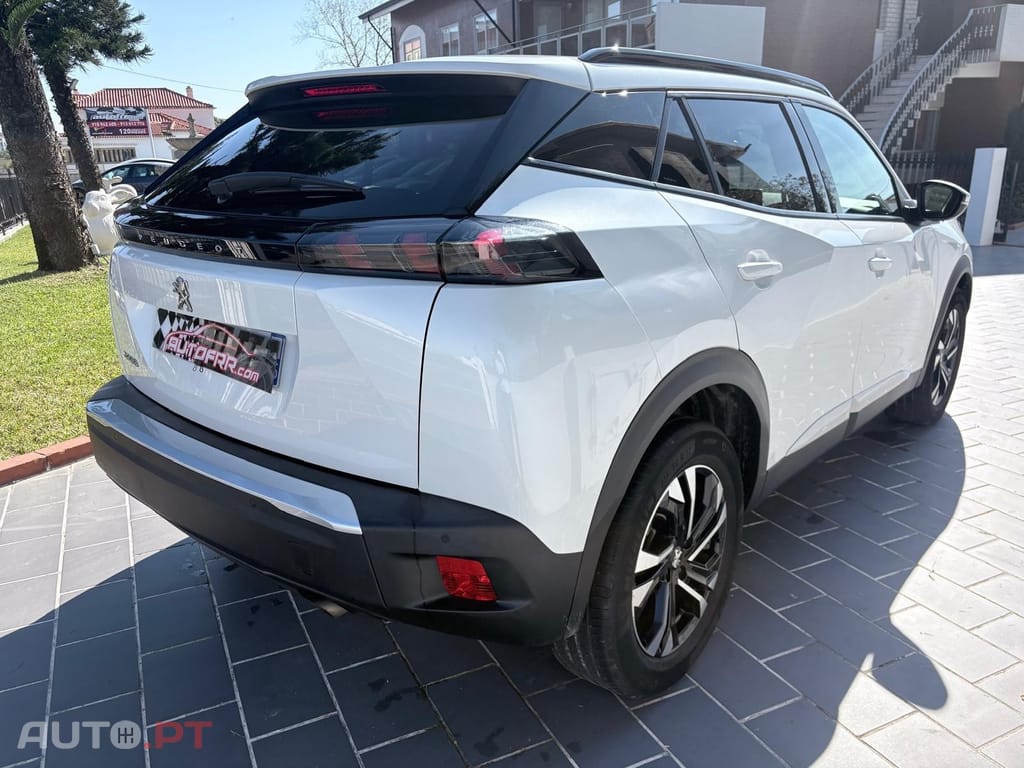 Peugeot 2008 1.2 PureTech Allure