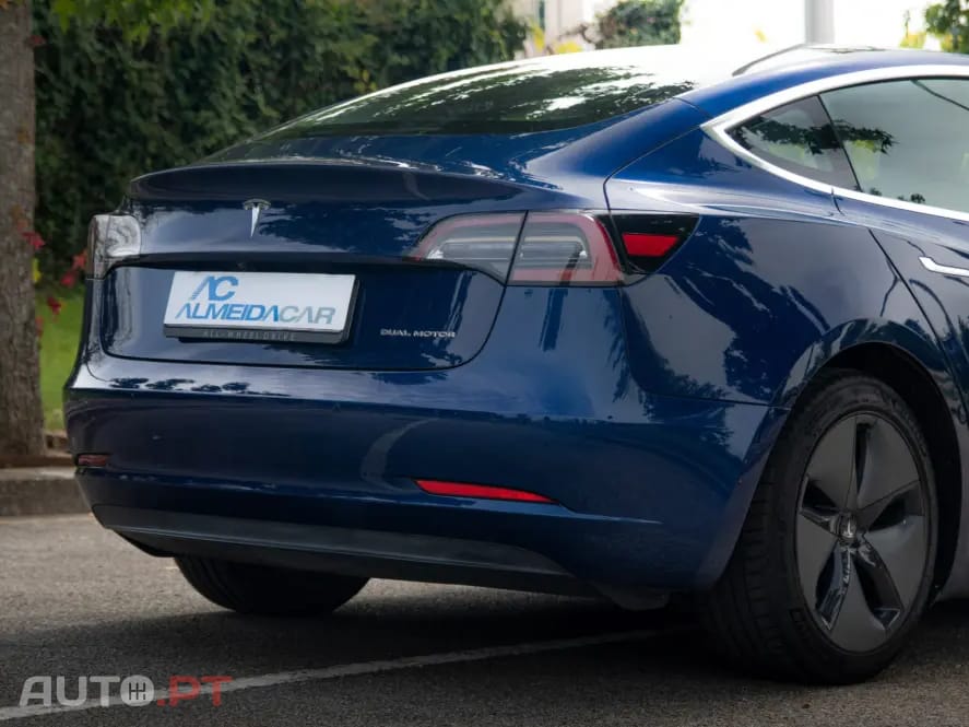 Tesla Model 3 Long-Range Dual Motor AWD