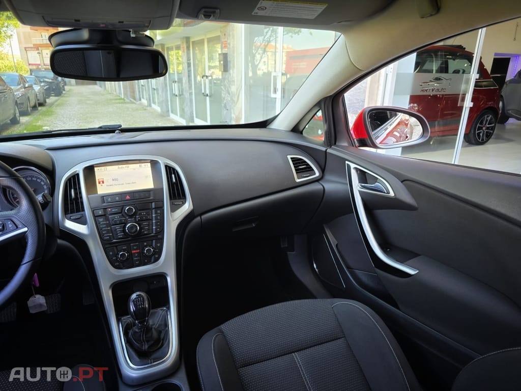 Opel Astra GTC 1.7 CDTi S/S J19