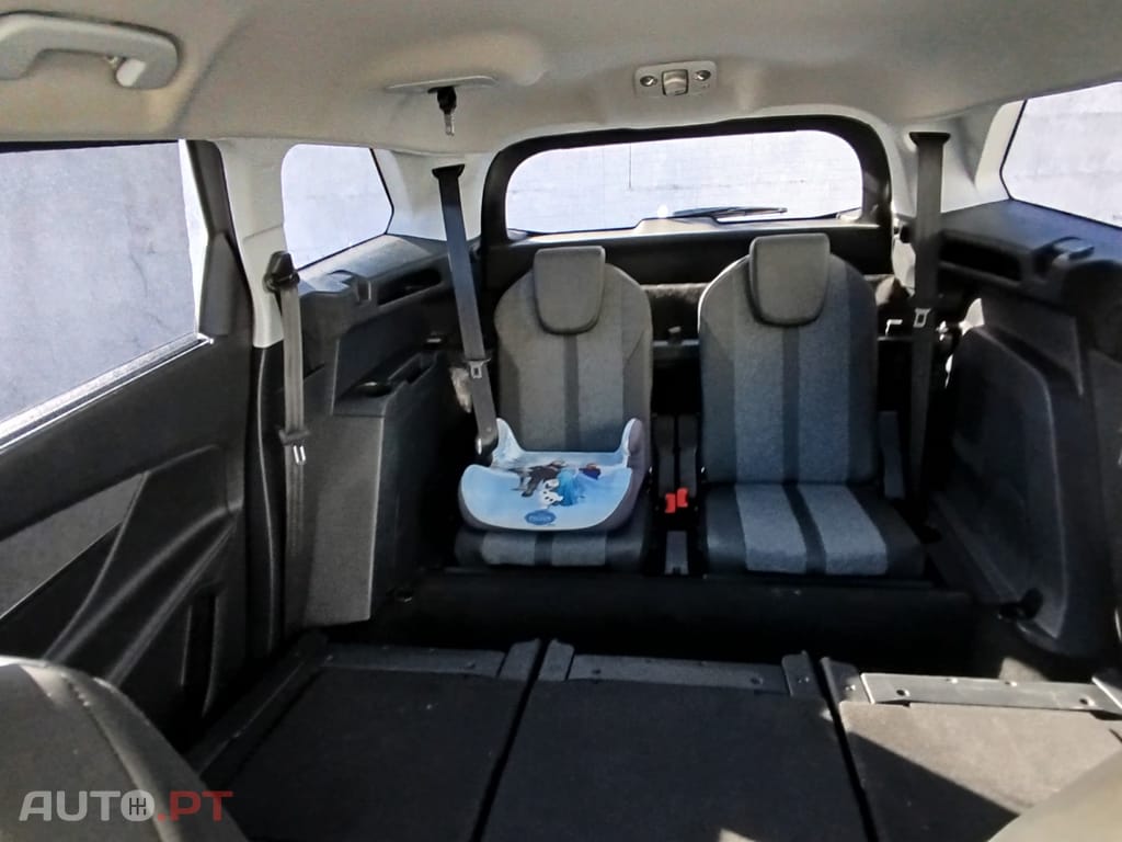 Peugeot 5008 Allure 1.6 BlueHDI 120Cv