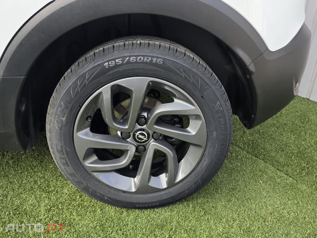 Opel Crossland X 1.2T 120Anos Nacional 1 Dono