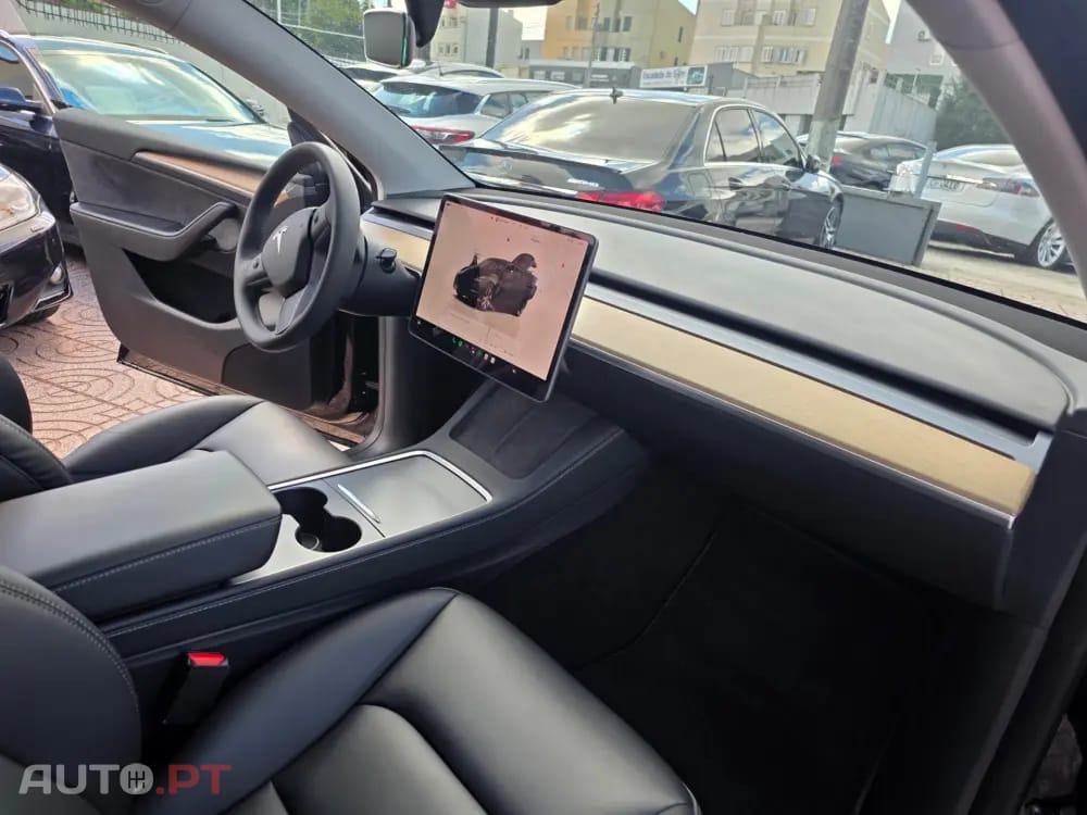 Tesla Model Y RWD