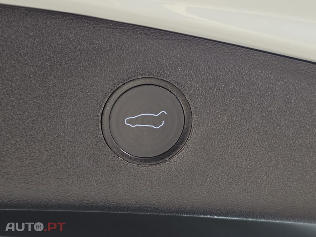 Tesla Model 3 Long Range AWD Dual Motor